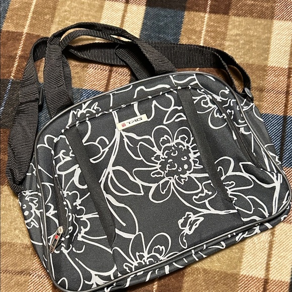 Tag Handbags - Tag Black and White Floral Laptop Bag